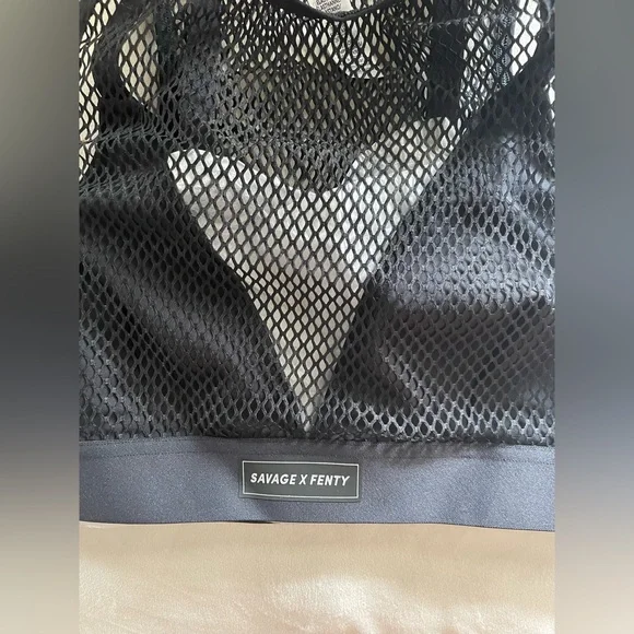 Savage X Fenty By Rihanna Pin Up Low-Impact Sports Bra - Black NWT - Picture 7 of 12